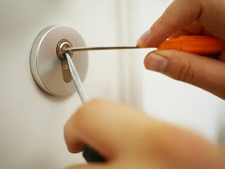 Commercial-Lock-Change--in-Birds-Landing-California-Commercial-Lock-Change-29423-image
